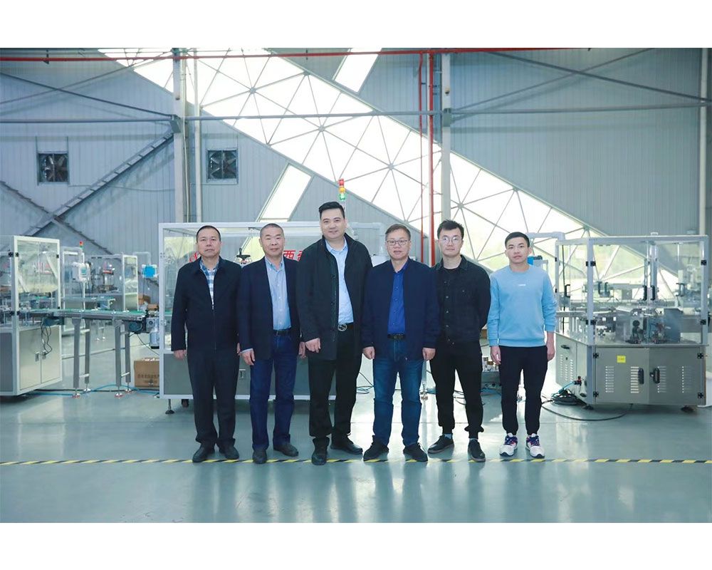 President Dai and President Chen from Pien Tze Huang, Fujian, visited SICIAUTO !